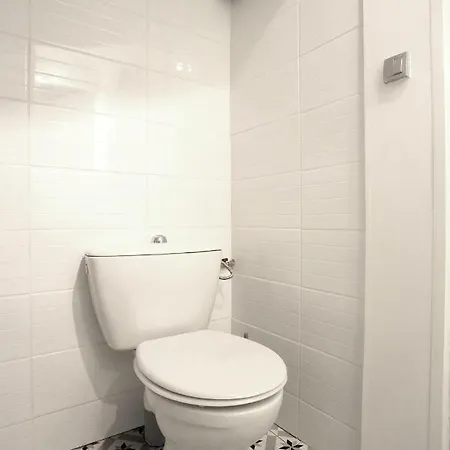 Gregbnb - T2 Ancien Et Moderne - Parking Inclus - 15Min Gare Toulon Exterior foto