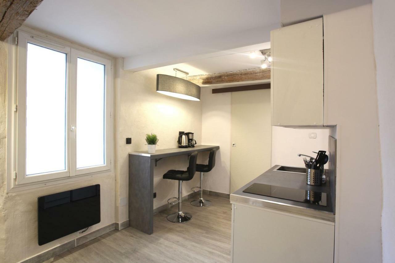 Gregbnb - T2 Ancien Et Moderne - Parking Inclus - 15min Gare * Toulon