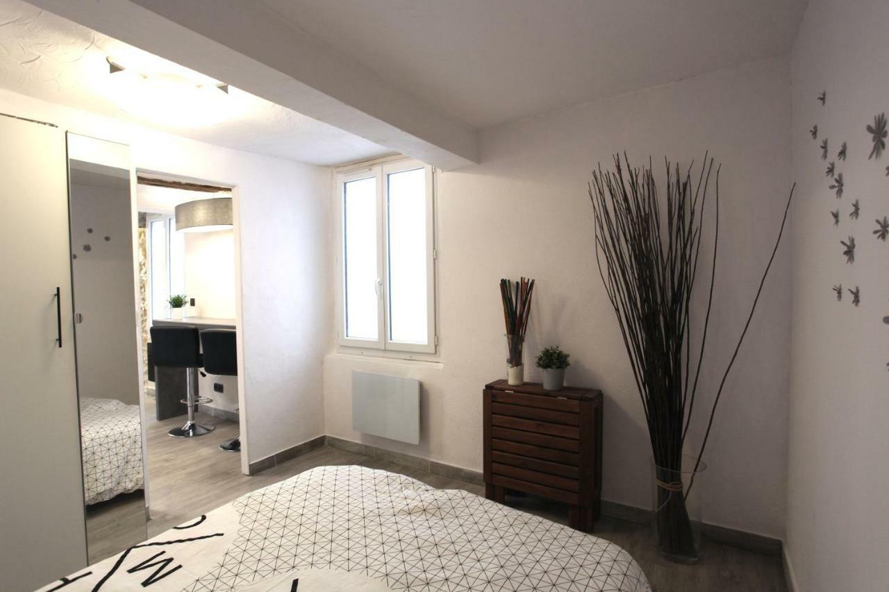 Apartment Gregbnb - T2 Ancien Et Moderne - Parking Inclus - 15min Gare Toulon