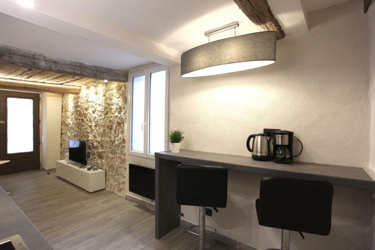 Gregbnb - T2 Ancien Et Moderne - Parking Inclus - 15min Gare Apartment